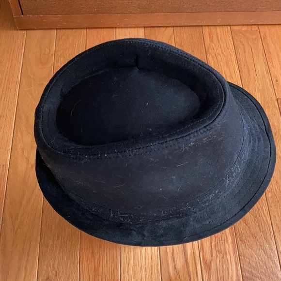 Hat - Picture 3 of 4